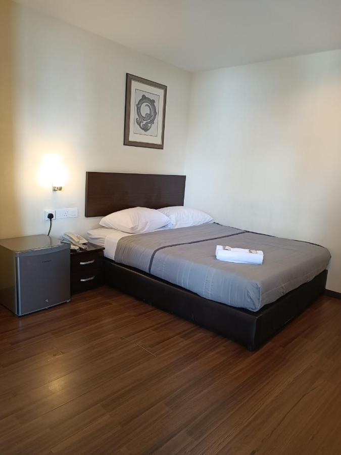So Hotel George Town Exterior photo
